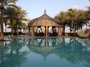 where to stay in dubai